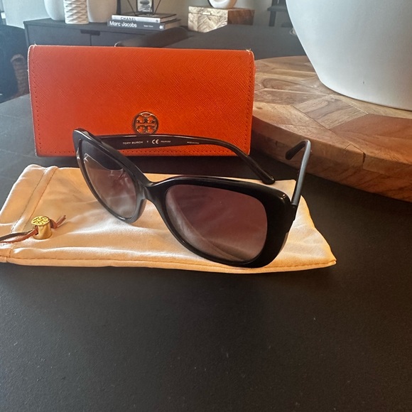 Tory Burch Sunglasses - Picture 2 of 7